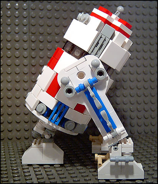 Illustration for article titled Porkins’ B3-3R Astrokeg LEGO Droid Mixes Our Three Favorite Things